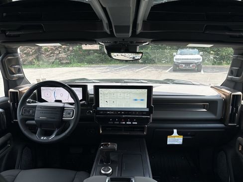 New 2025 GMC Hummer EV 2X image 14