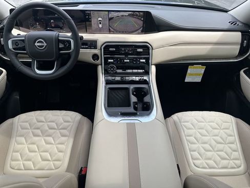 New 2025 Nissan Armada Platinum Reserve image 2