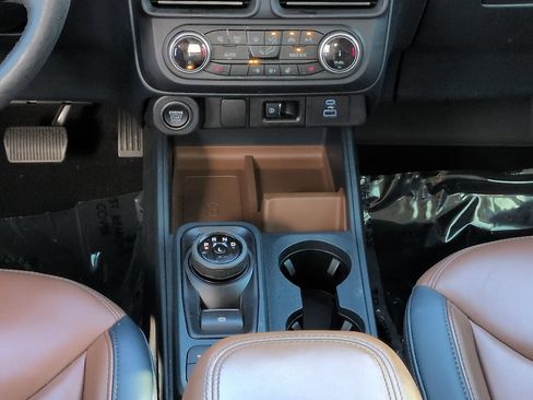 Used 2022 Ford Maverick Lariat w/ Lariat Luxury Package FWD image 18
