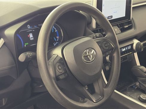 Used 2025 Toyota RAV4 LE AWD/4WD image 13