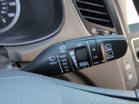 Used 2017 Hyundai Santa Fe Sport image 26