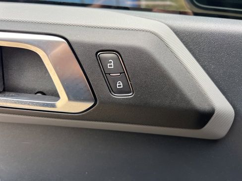 Used 2024 Ford Bronco Black Diamond image 22