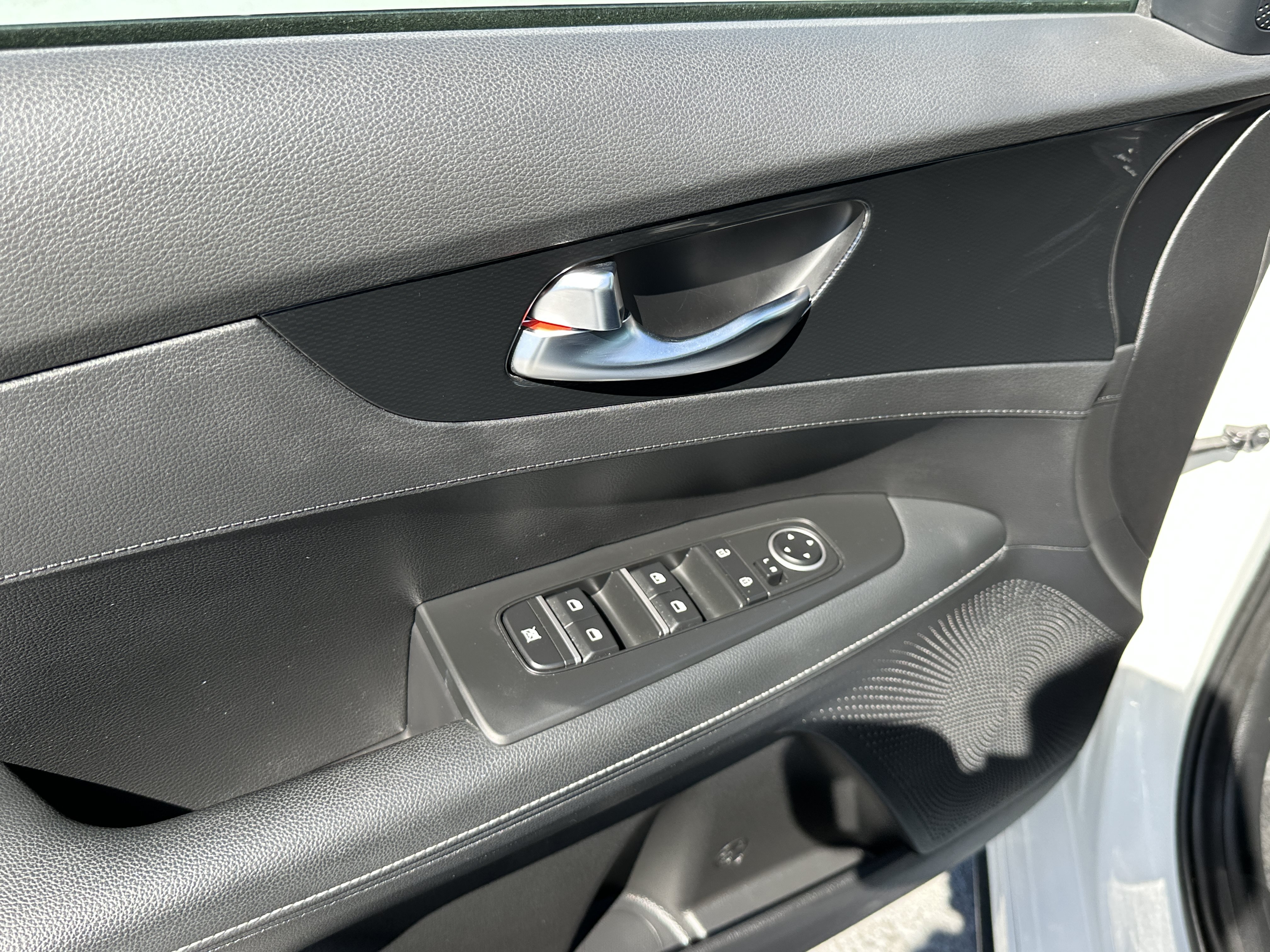Certified 2022 Kia Forte GT-Line FWD image 23
