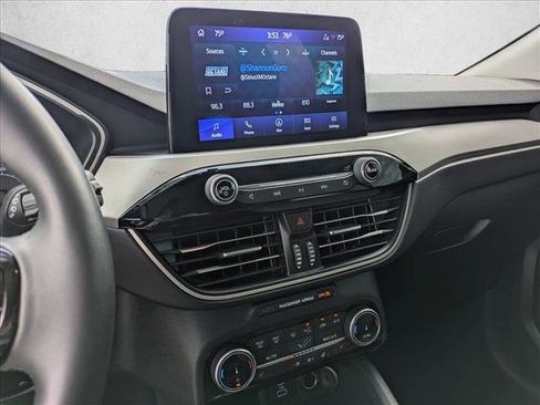 Used 2022 Ford Escape SE w/ Convenience Package image 15