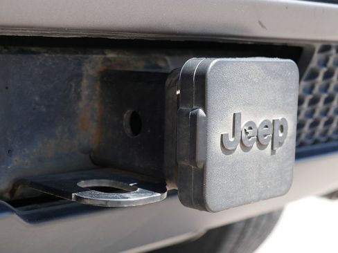 Used 2019 Jeep Cherokee Trailhawk w/ Comfort/Convenience Group AWD/4WD image 61