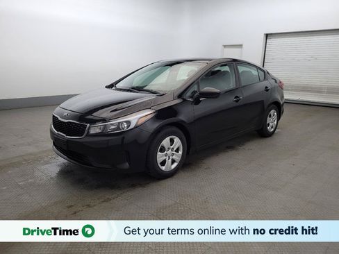 Used 2017 Kia Forte LX FWD image 1