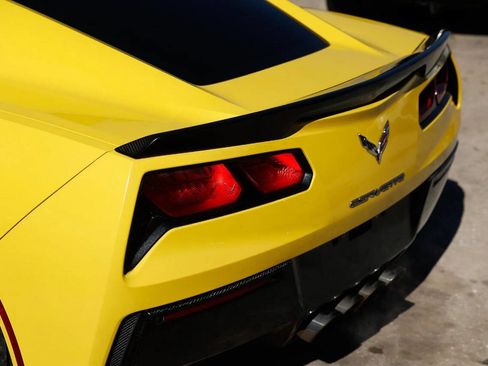 Used 2017 Chevrolet Corvette Stingray Coupe w/ 2LT Preferred Equipment Group image 5