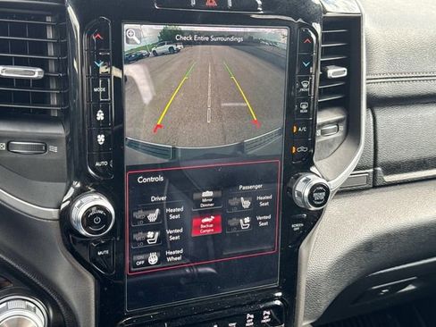 Used 2020 RAM 1500 Laramie AWD/4WD image 35