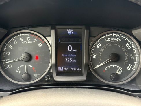 Certified 2017 Toyota Tacoma TRD Sport image 23