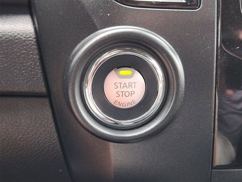 Used 2024 Nissan Titan SV w/ SV Bronze Edition Package image 30