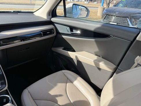 Certified 2022 Lincoln Nautilus Reserve image 18