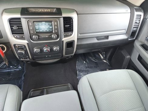 Used 2020 RAM 1500 Classic SLT image 22