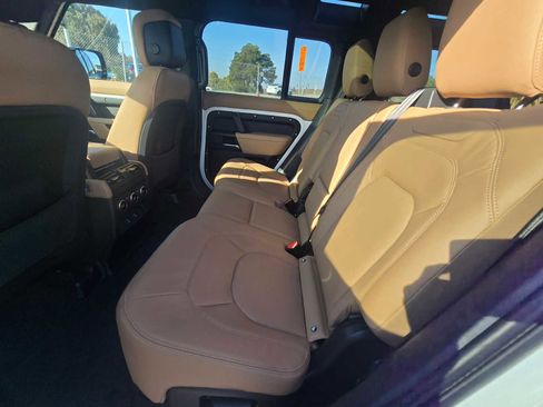 New 2026 Land Rover Defender 110 X-Dynamic SE image 19