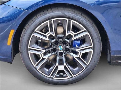 Used 2026 BMW 530i w/ M Sport Package RWD image 18