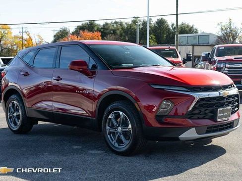 Used 2023 Chevrolet Blazer LT w/ Driver Confidence Package image 3