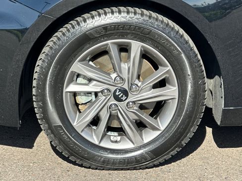 Used 2020 Kia Optima LX FWD image 24