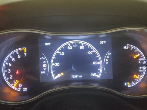 Used 2020 Jeep Grand Cherokee Laredo image 23