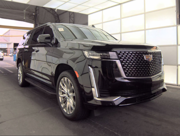 Used 2024 Cadillac Escalade ESV Premium Luxury RWD image 5