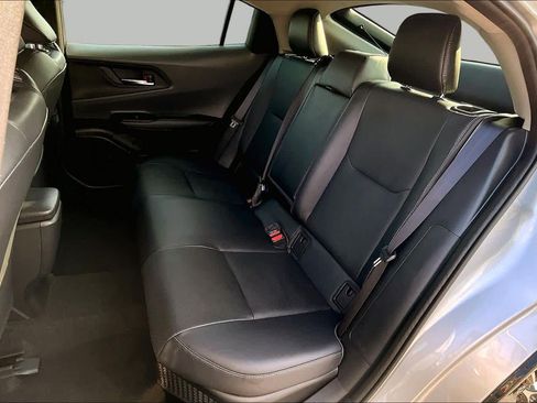 Used 2024 Toyota Prius XLE FWD image 21