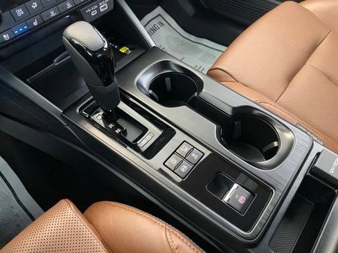 Certified 2026 Subaru Outback Touring AWD/4WD image 23