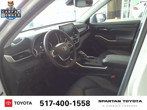 Used 2022 Toyota Highlander XLE image 13
