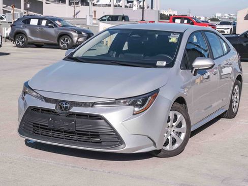 Certified 2024 Toyota Corolla LE FWD image 1