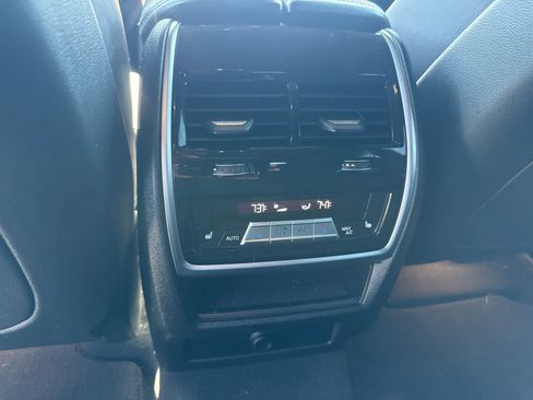 Used 2021 BMW X6 xDrive40i w/ Executive Package AWD/4WD image 12