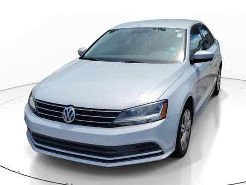 Used 2017 Volkswagen Jetta S FWD image 3