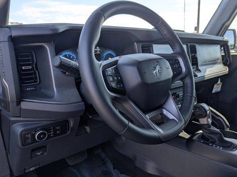 New 2025 Ford Bronco Badlands image 29