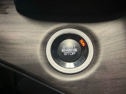 Used 2025 Jeep Grand Cherokee Limited w/ Trailer Tow Package image 15