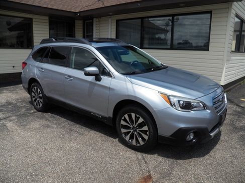 Used 2015 Subaru Outback 2.5i Limited AWD/4WD image 1