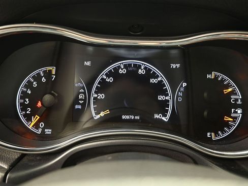 Used 2018 Jeep Grand Cherokee Limited image 30