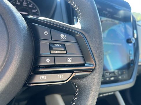 Used 2025 Subaru Forester Premium w/ Convenience Package #2 image 15