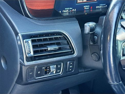 Used 2022 Lincoln Navigator L Reserve image 11