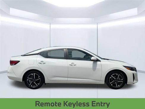 Used 2024 Nissan Sentra SV FWD image 8