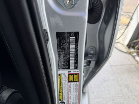 Used 2025 Toyota Camry LE image 28