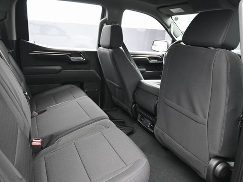 Used 2025 Chevrolet Silverado 1500 LT image 33