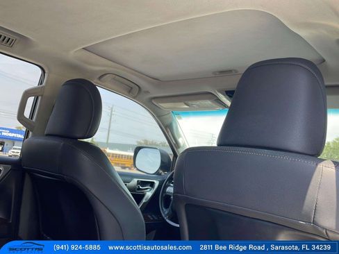 Used 2019 Lexus GX 460 image 21