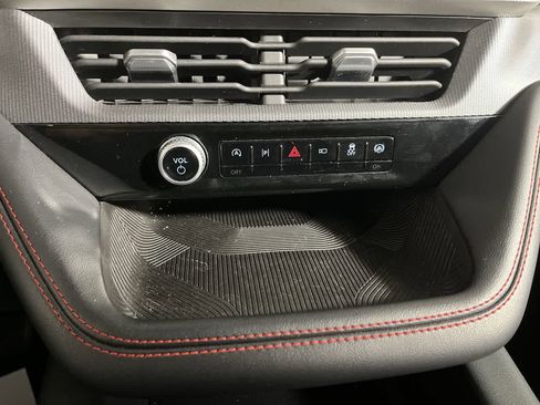 Used 2025 Ford Explorer ST-Line AWD/4WD image 21