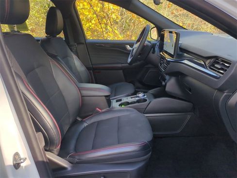 Used 2023 Ford Escape ST-Line Select w/ Tech Pack #2 image 28