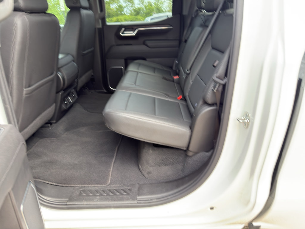 Used 2026 GMC Sierra 1500 SLT AWD/4WD image 43