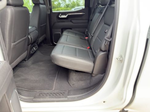 Used 2026 GMC Sierra 1500 SLT AWD/4WD image 43