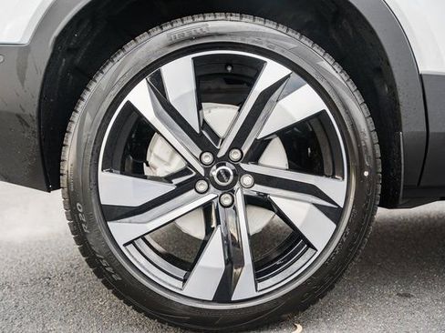 New 2026 Volvo XC40 B5 Ultra w/ Protection Package Premier image 20