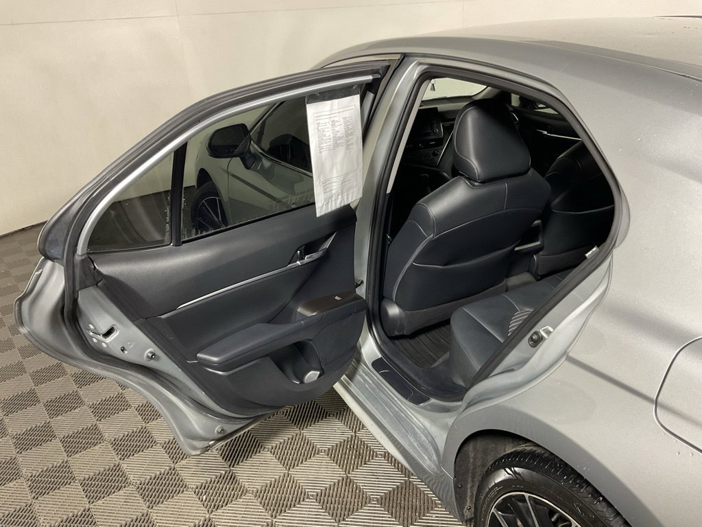 Used 2021 Toyota Camry SE FWD image 29