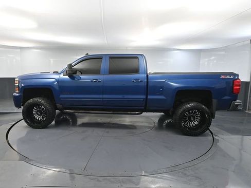 Used 2016 Chevrolet Silverado 2500 LT w/ LT Convenience Package image 9