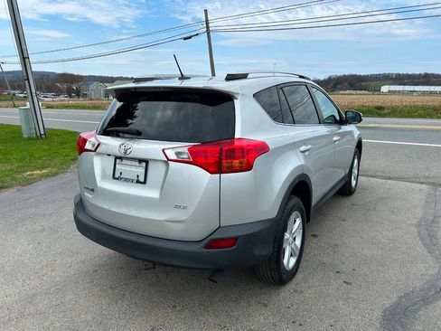 Used 2014 Toyota RAV4 XLE FWD image 11