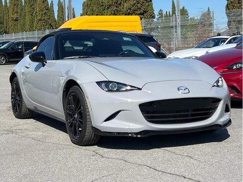 Used 2024 MAZDA MX-5 Miata Club image 3
