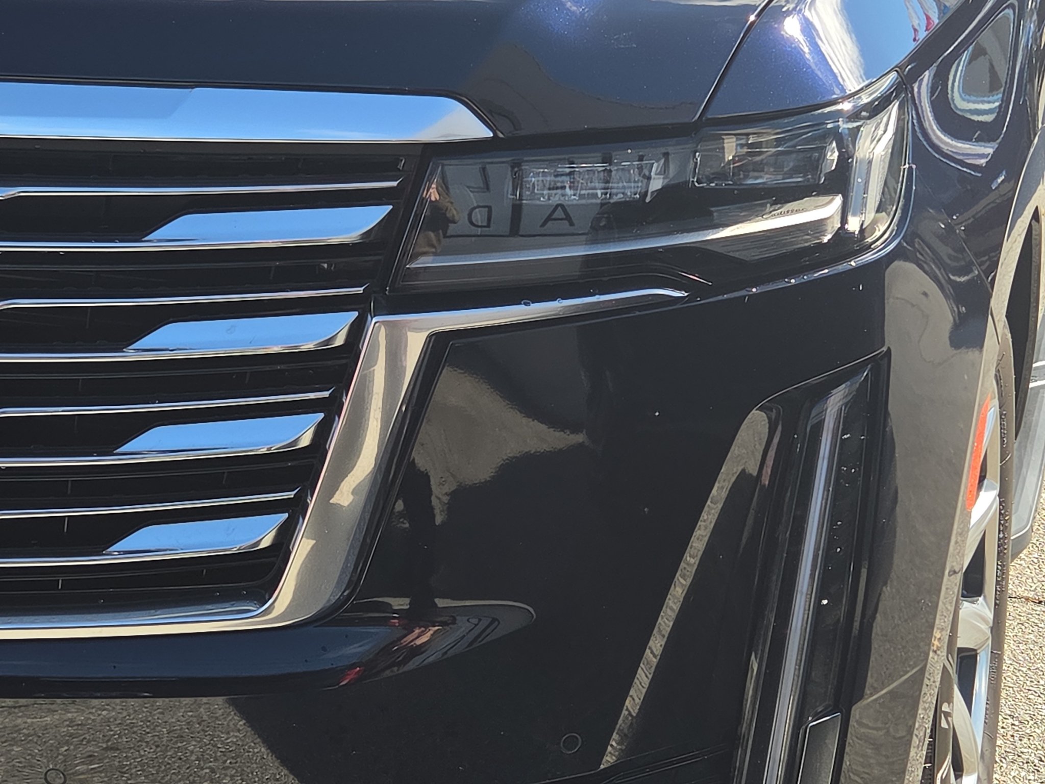 Used 2023 Cadillac Escalade Premium Luxury Platinum AWD/4WD image 9