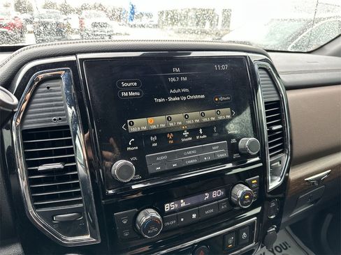 Used 2021 Nissan Titan Platinum Reserve w/ Moonroof Package image 16