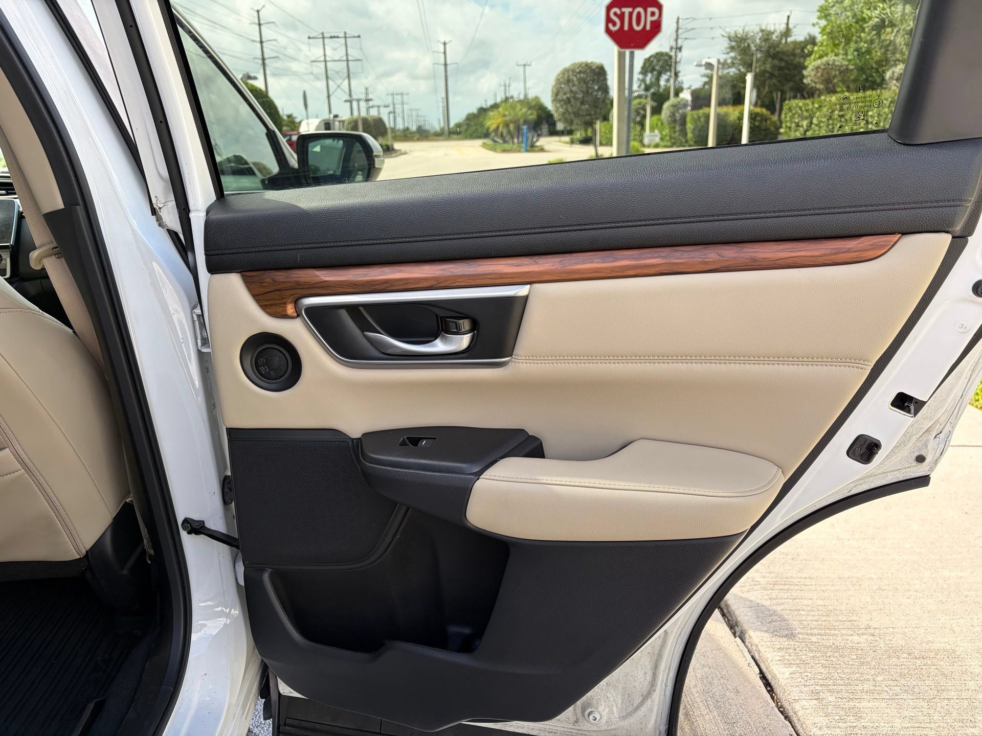 Used 2022 Honda CR-V EX-L image 18